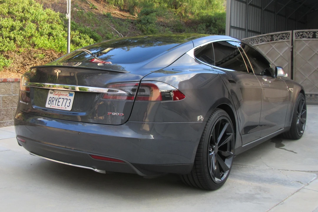 2016 Tesla Model S - Image 4 of 31