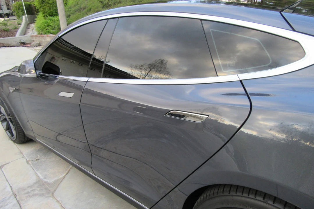 2016 Tesla Model S - Image 26 of 31