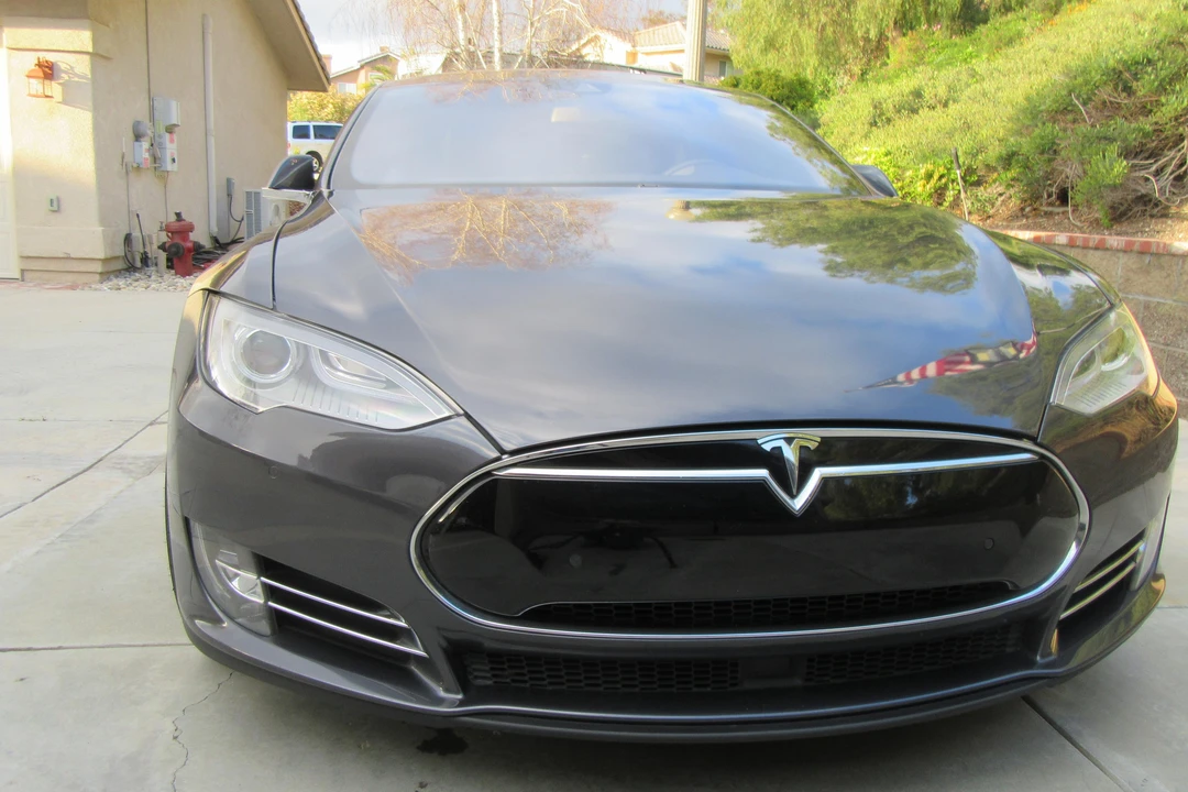 2016 Tesla Model S - Image 21 of 31