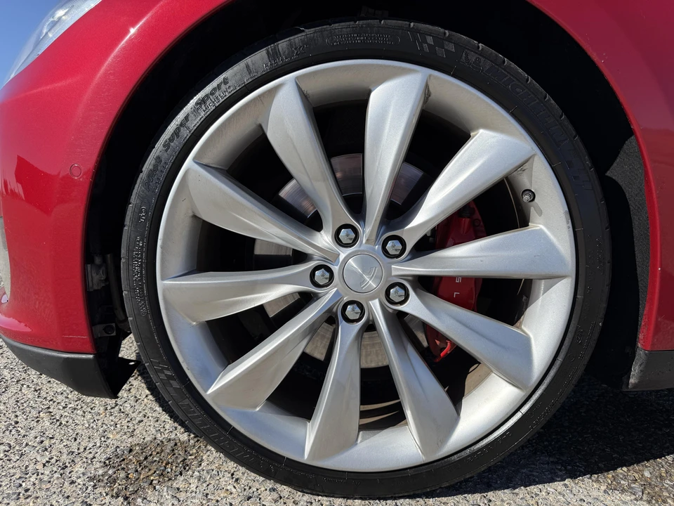 2016 Tesla Model S - Image 27 of 31