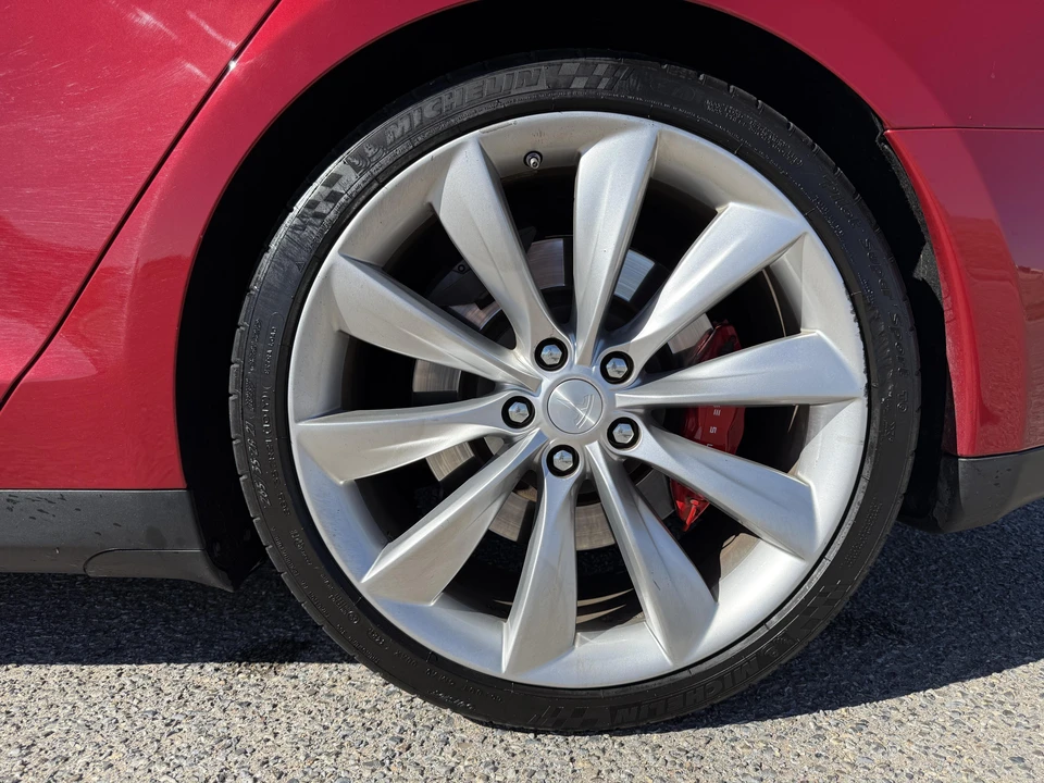 2016 Tesla Model S - Image 28 of 31