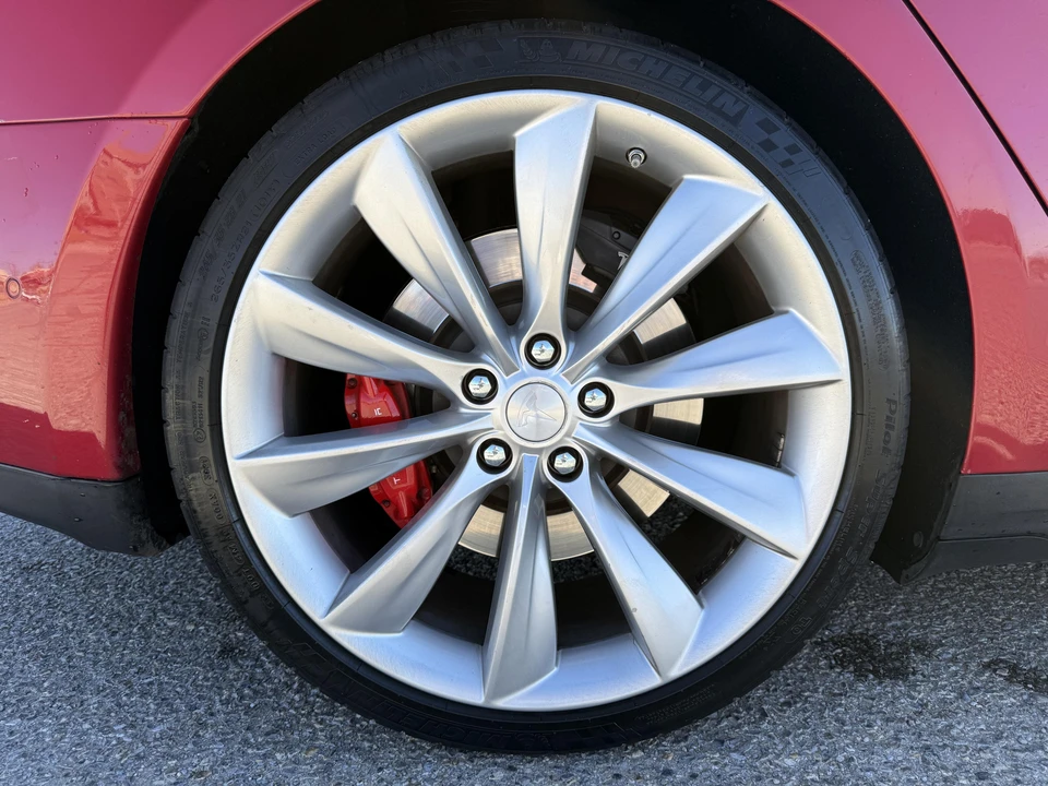 2016 Tesla Model S - Image 29 of 31