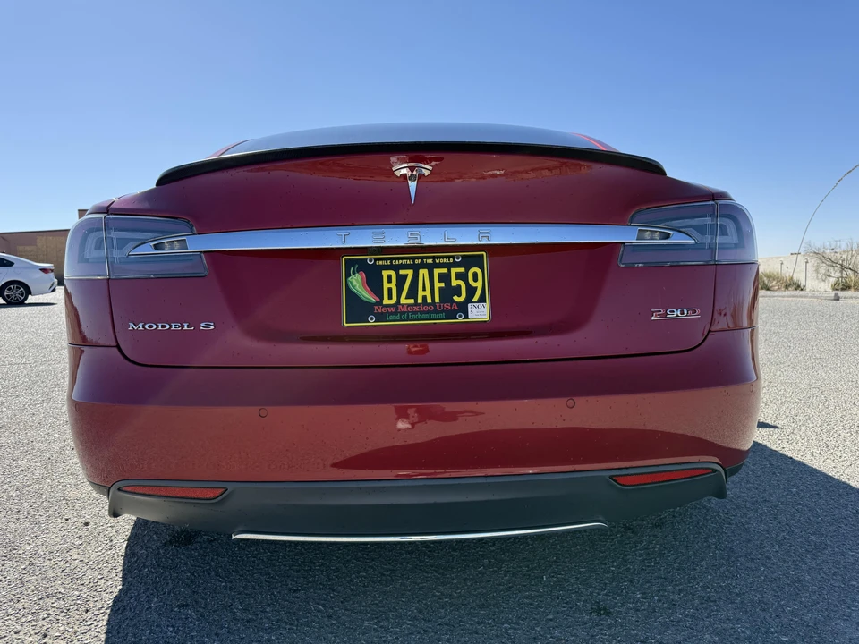 2016 Tesla Model S - Image 14 of 31