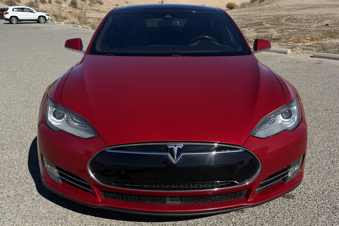 2016 Tesla Model S - Image 2 of 31