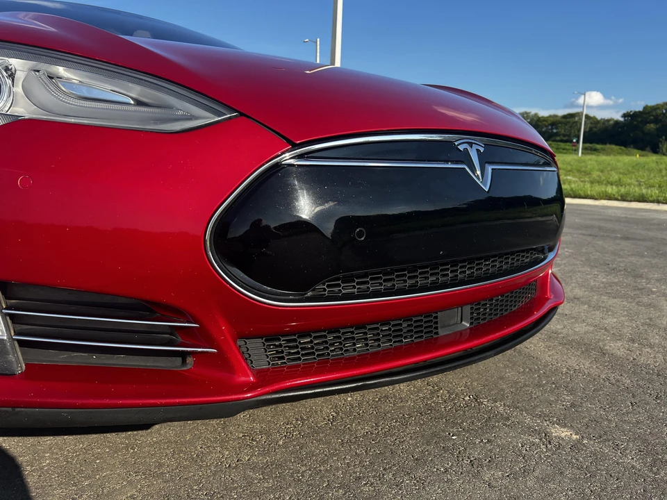 2016 Tesla Model S - Image 18 of 31