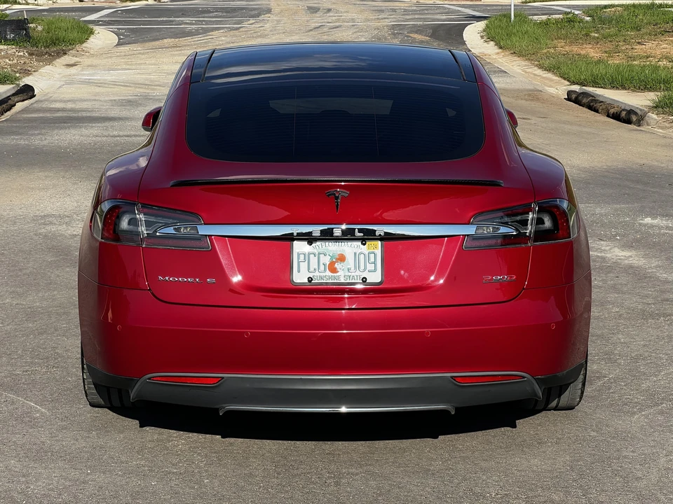 2016 Tesla Model S - Image 13 of 31