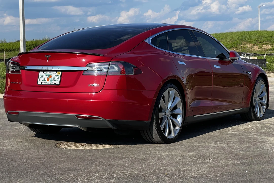 2016 Tesla Model S - Image 4 of 31