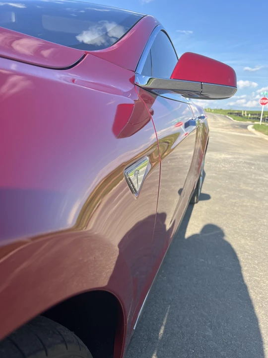 2016 Tesla Model S - Image 26 of 31
