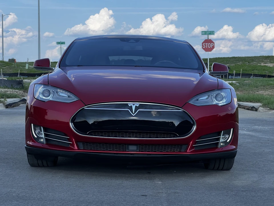 2016 Tesla Model S - Image 7 of 31