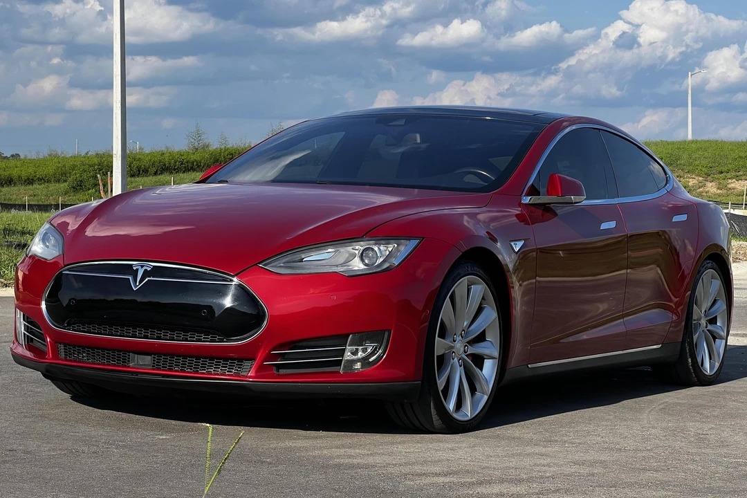 2016 Tesla Model S - Image 9 of 31