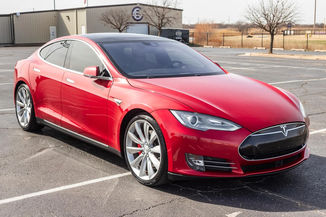2016 Tesla Model S - Image 9 of 31