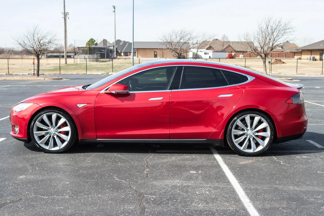 2016 Tesla Model S - Image 7 of 31
