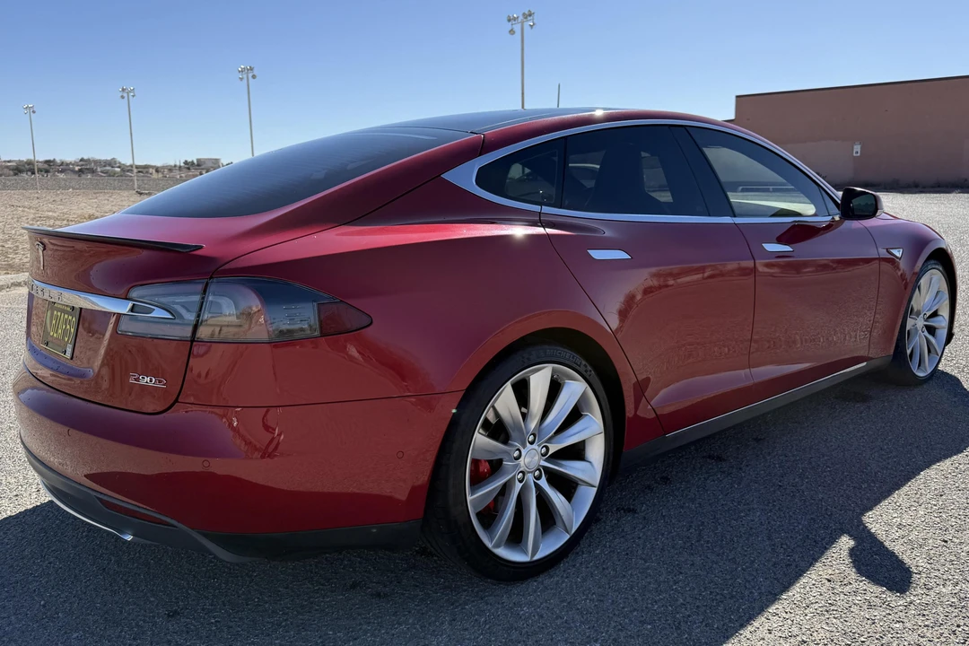 2016 Tesla Model S - Image 4 of 31