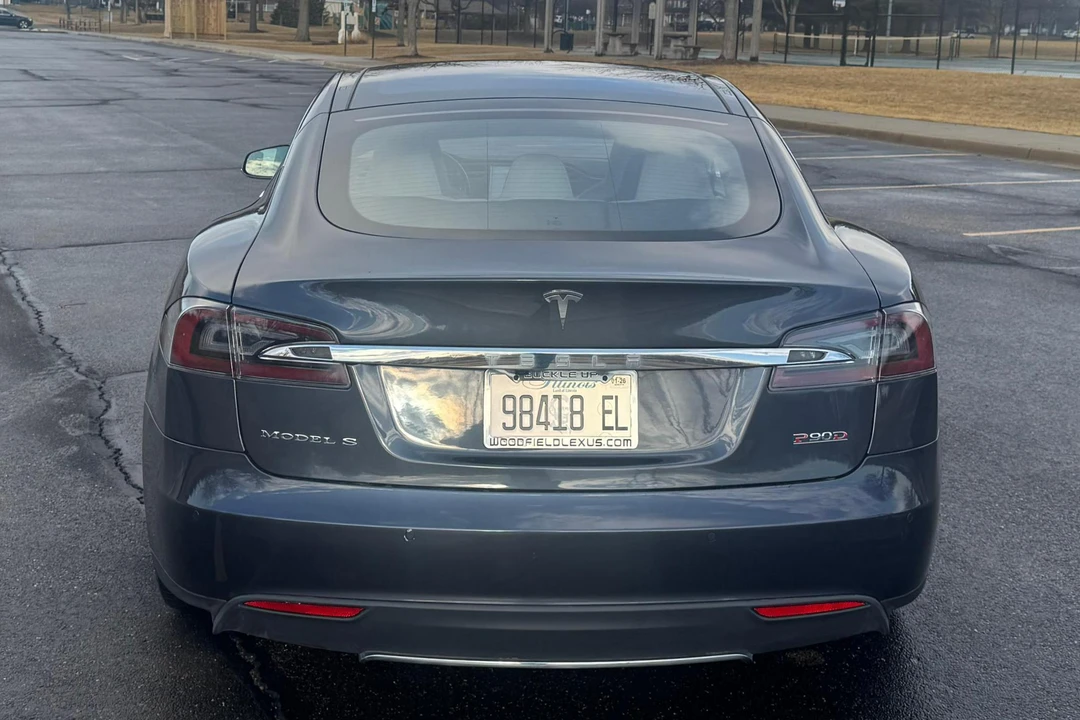 2016 Tesla Model S - Image 5 of 31