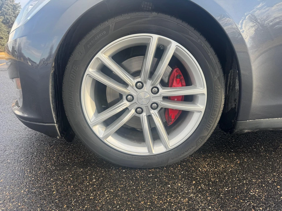 2016 Tesla Model S - Image 27 of 31