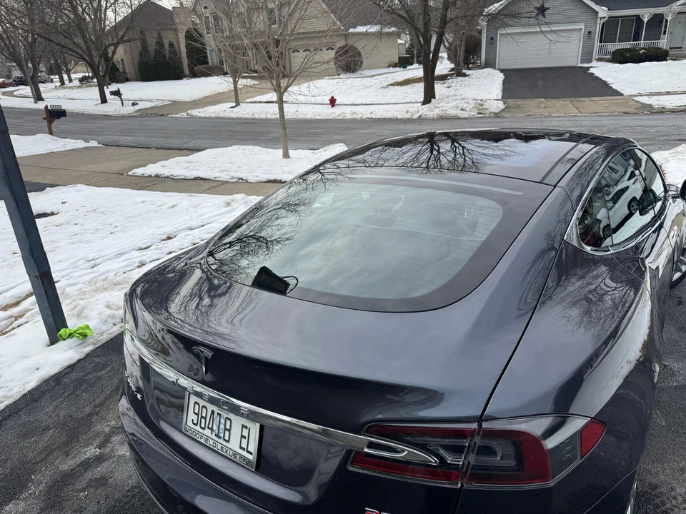 2016 Tesla Model S - Image 17 of 31