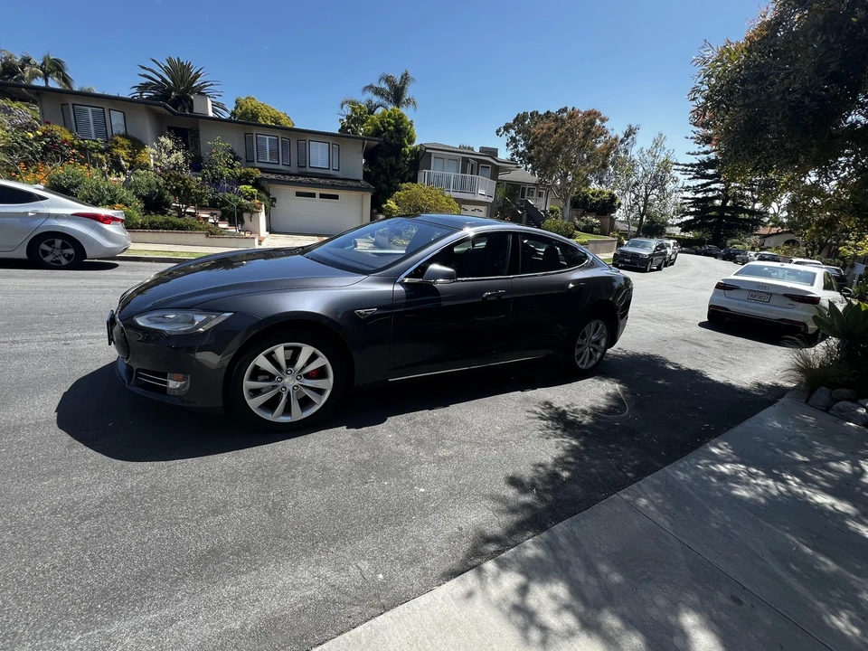 2016 Tesla Model S - Image 4 of 31