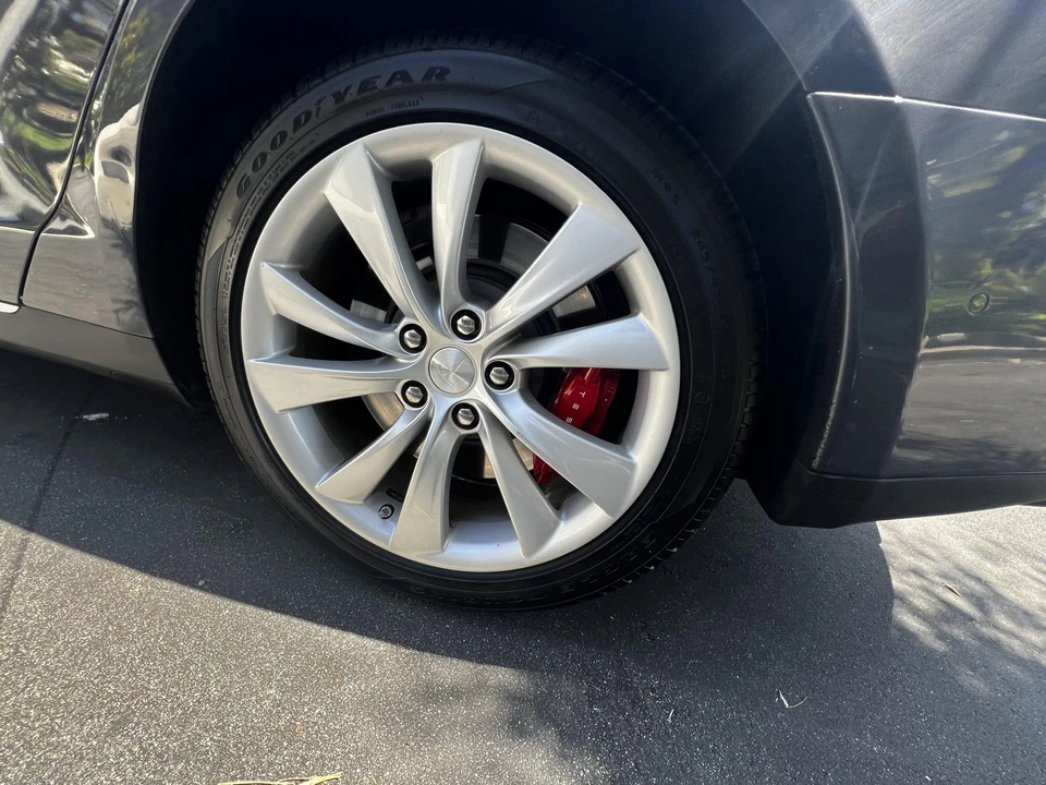 2016 Tesla Model S - Image 25 of 31