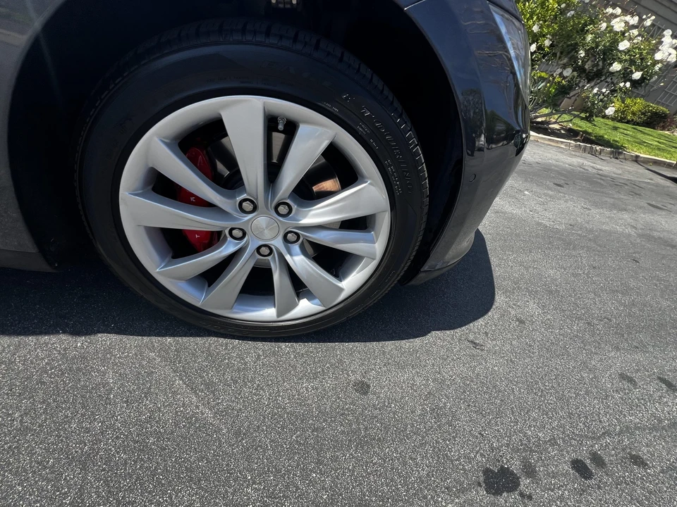 2016 Tesla Model S - Image 27 of 31