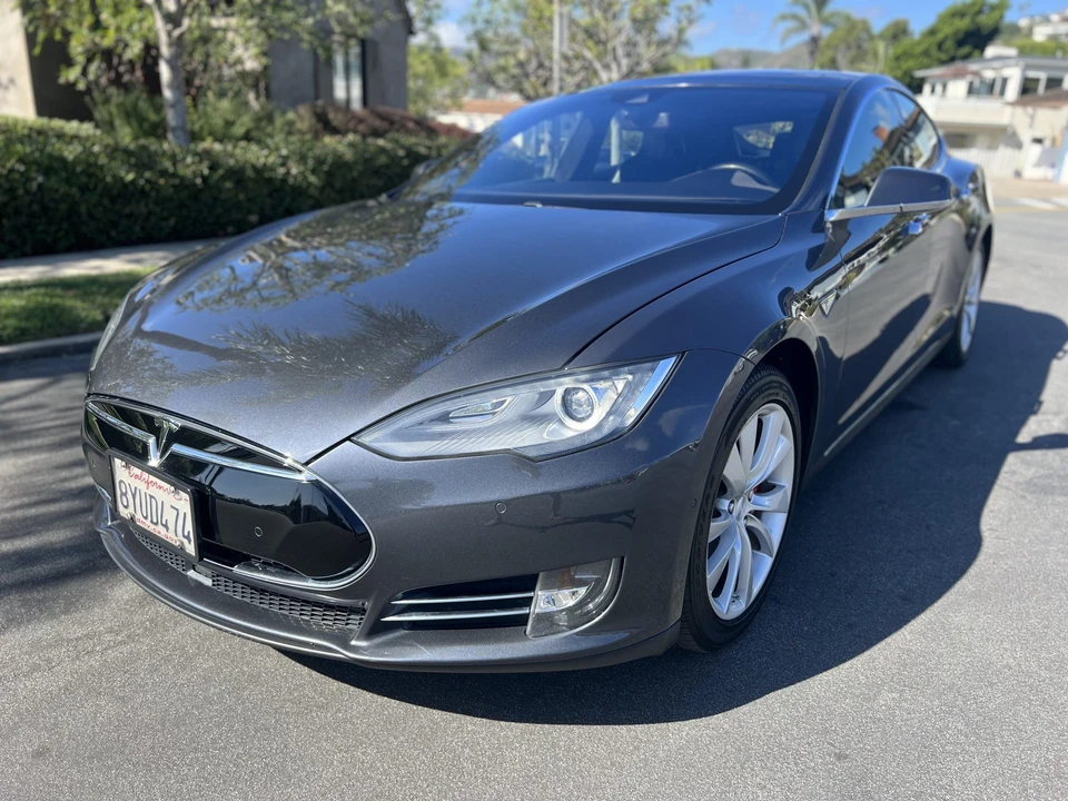 2016 Tesla Model S - Image 16 of 31