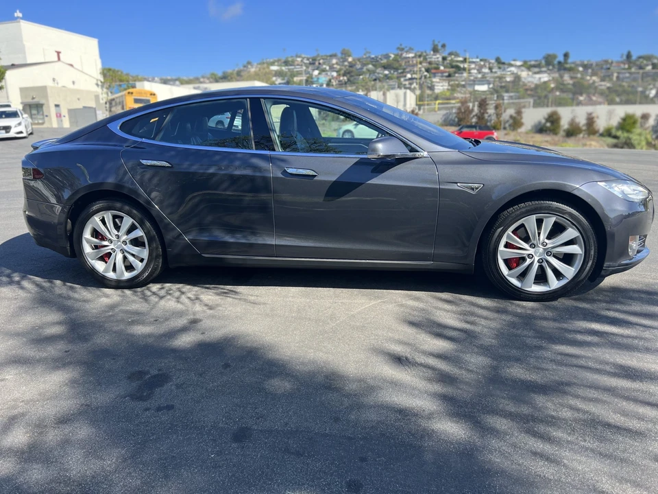 2016 Tesla Model S - Image 20 of 31