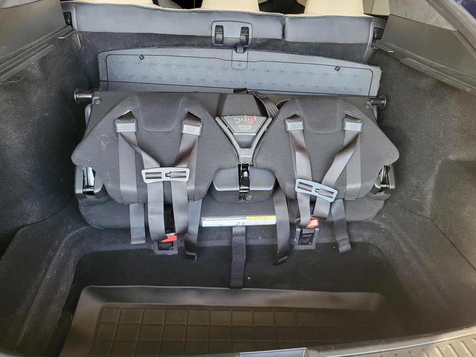 2016 Tesla Model S - Image 10 of 20