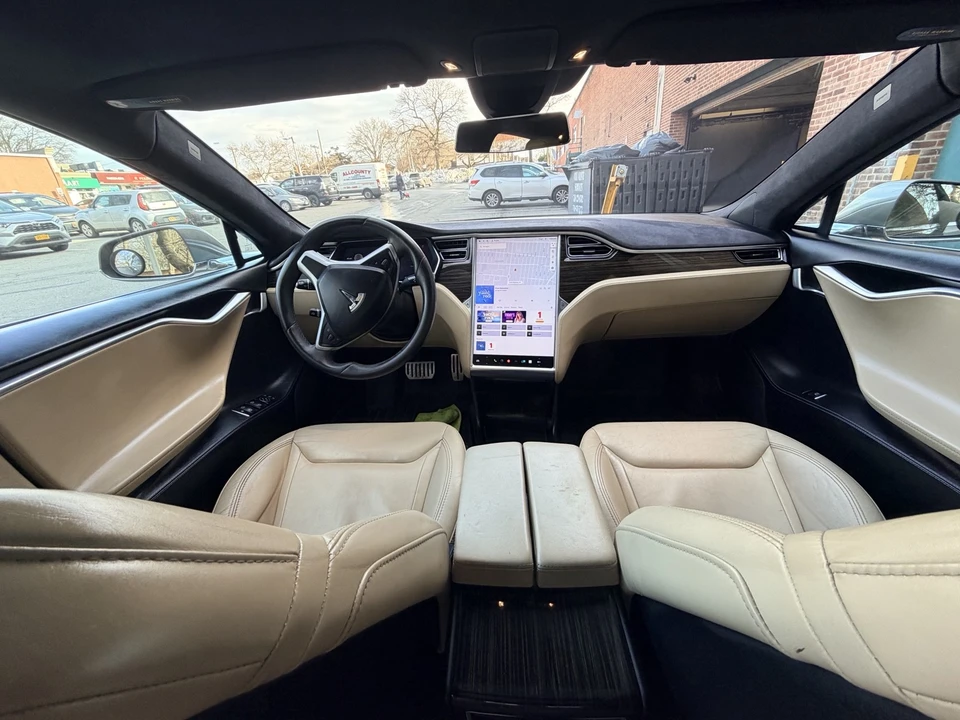 2016 Tesla Model S - Image 17 of 21