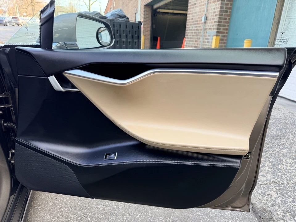 2016 Tesla Model S - Image 21 of 21