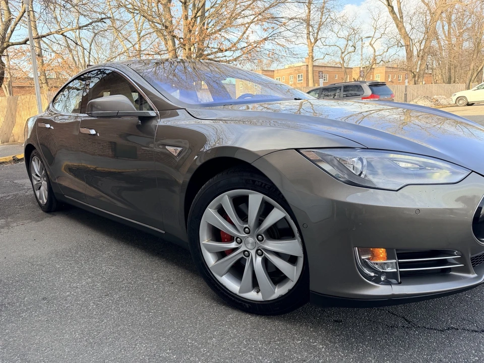 2016 Tesla Model S - Image 5 of 21