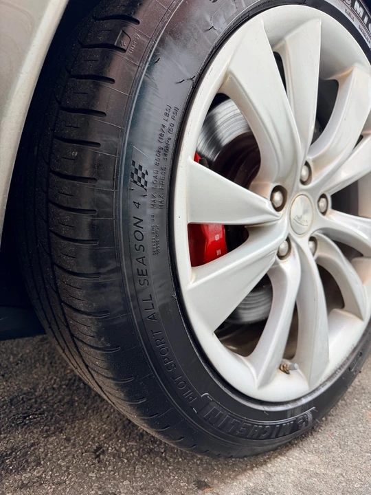 2016 Tesla Model S - Image 10 of 21
