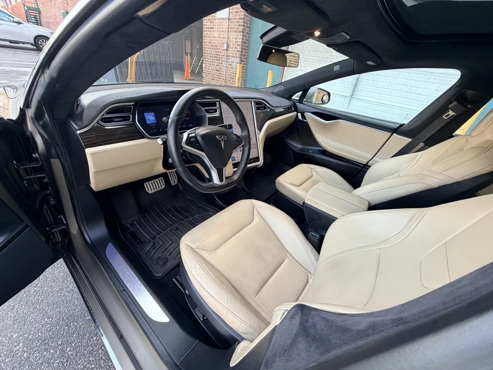 2016 Tesla Model S - Image 19 of 21