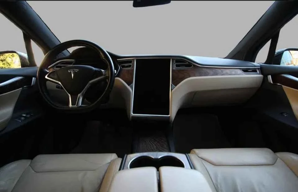 2016 Tesla Model X - Image 4 of 5