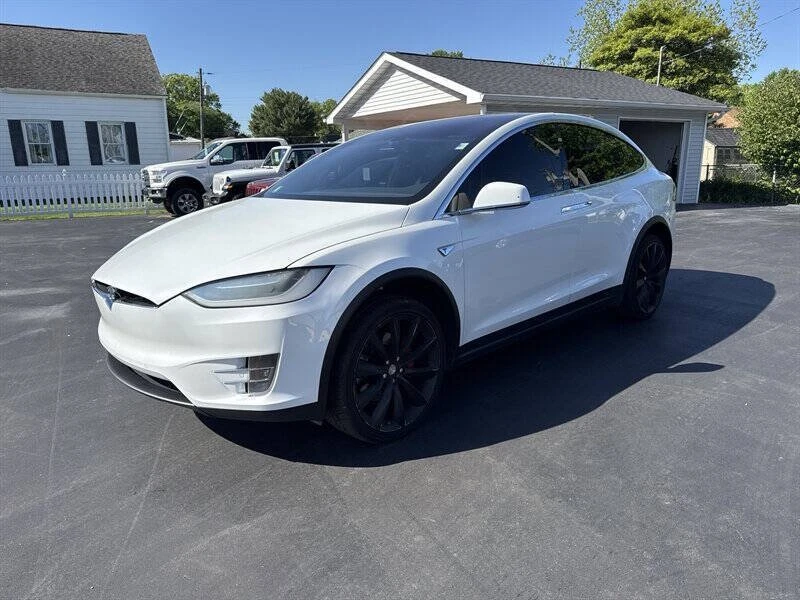 2016 Tesla Model X - Image 2 of 17