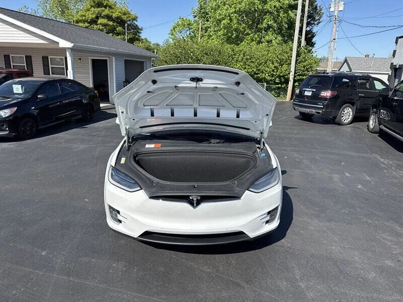 2016 Tesla Model X - Image 16 of 17