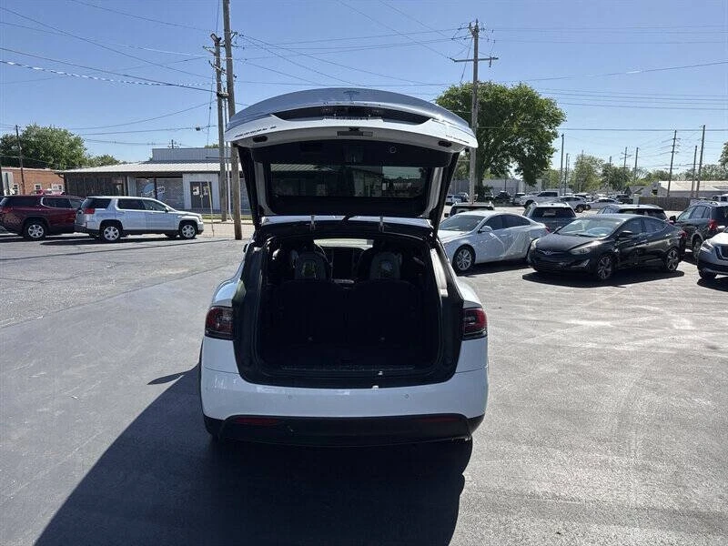 2016 Tesla Model X - Image 17 of 17