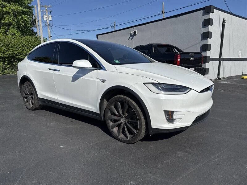 2016 Tesla Model X - Image 3 of 17