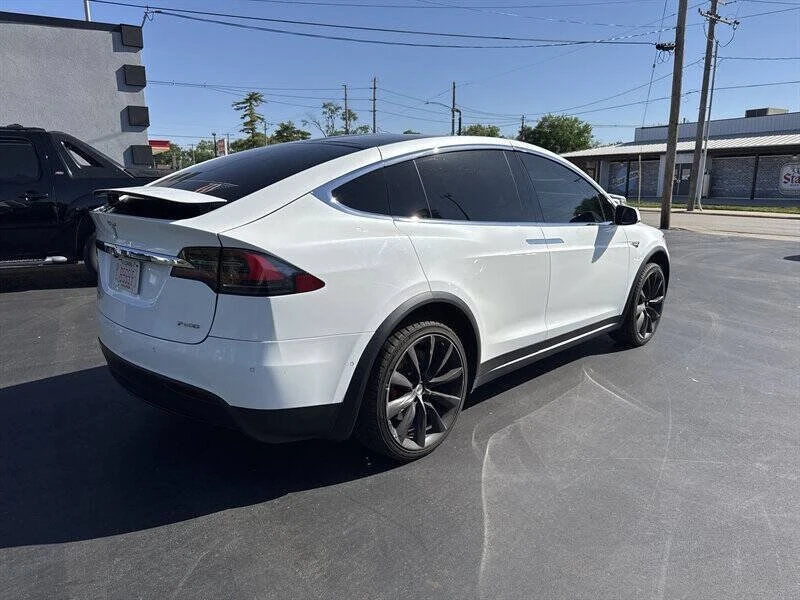 2016 Tesla Model X - Image 4 of 17