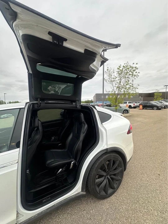 2016 Tesla Model X - Image 4 of 7
