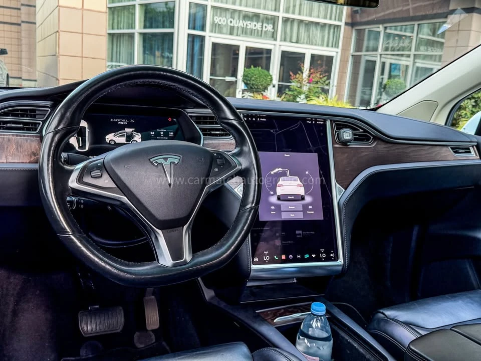 2016 Tesla Model X - Image 14 of 20