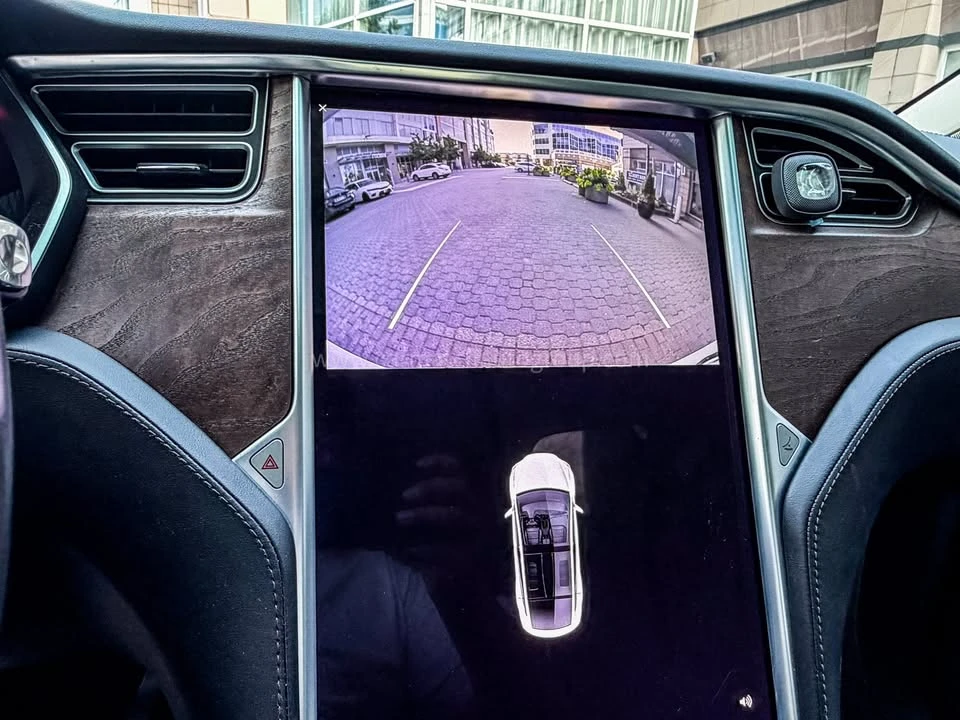 2016 Tesla Model X - Image 18 of 20