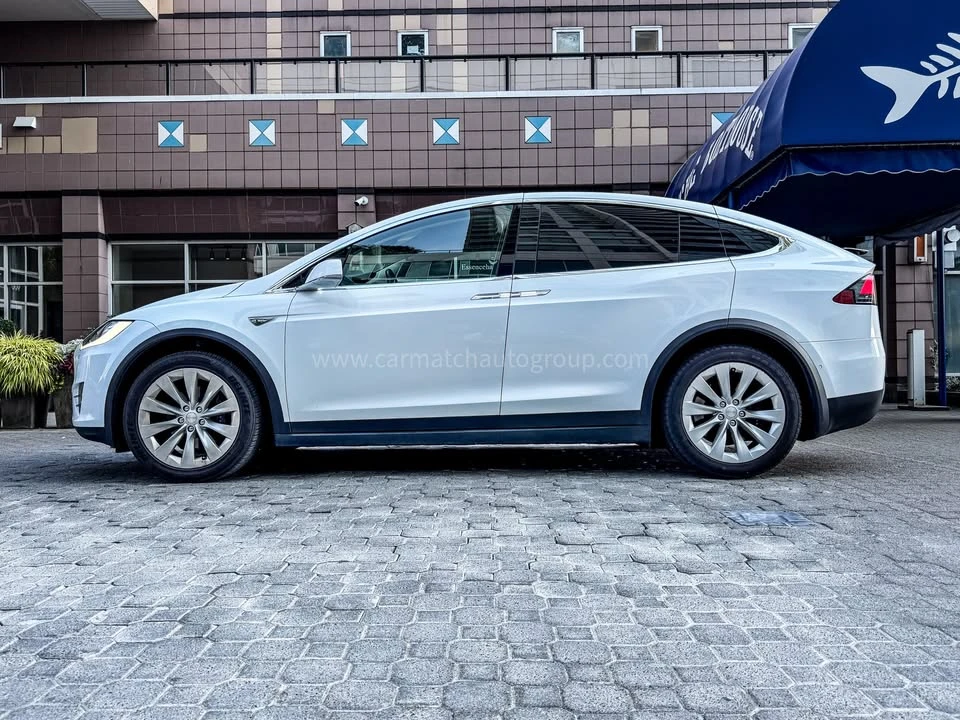 2016 Tesla Model X - Image 5 of 20