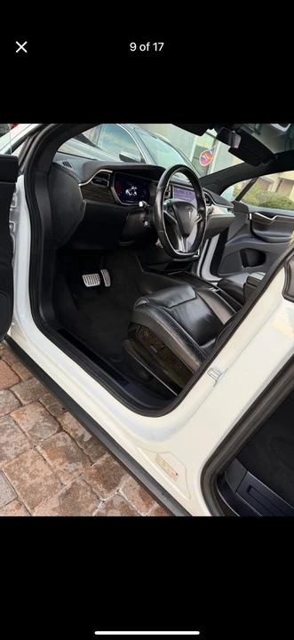 2016 Tesla Model X - Image 5 of 17