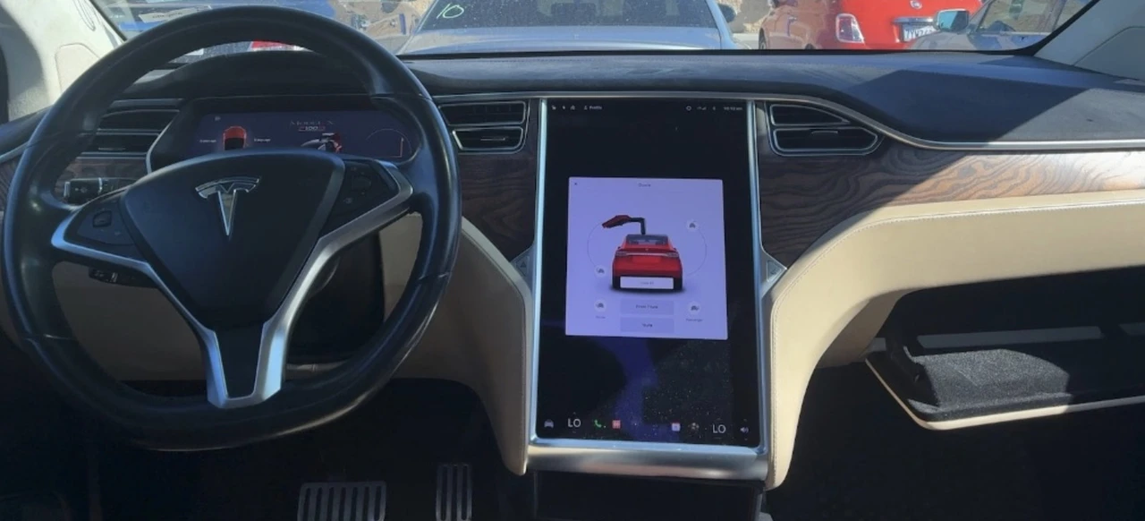 2016 Tesla Model X - Image 5 of 5