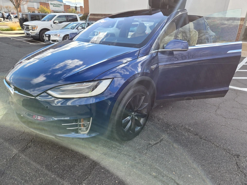 2016 Tesla Model X - Image 2 of 19