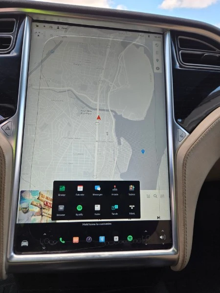 2016 Tesla Model X - Image 13 of 19