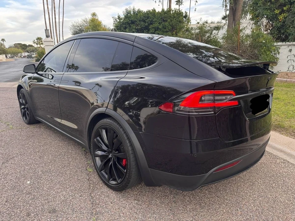 2016 Tesla Model X - Image 5 of 17