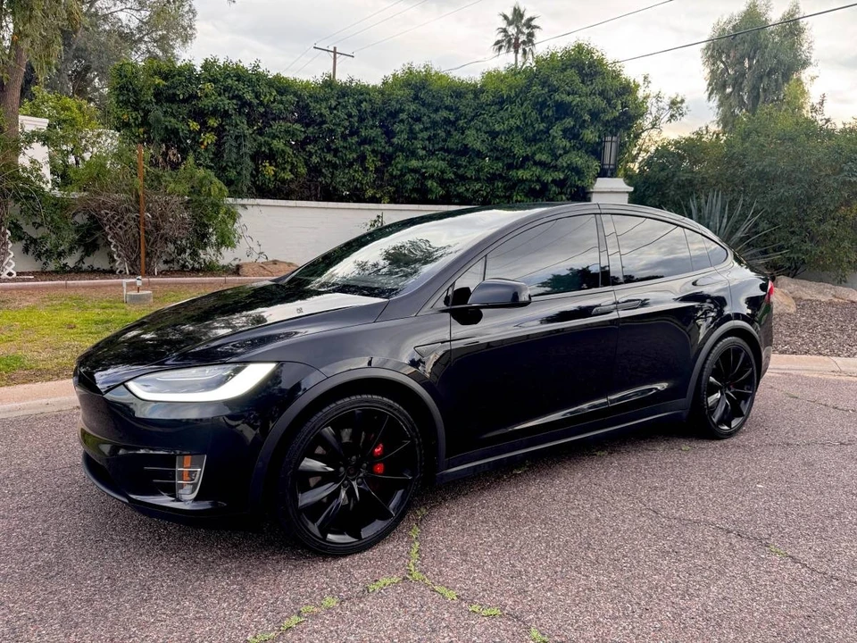 2016 Tesla Model X - Image 2 of 17