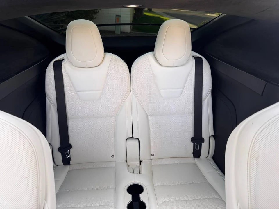 2016 Tesla Model X - Image 13 of 17