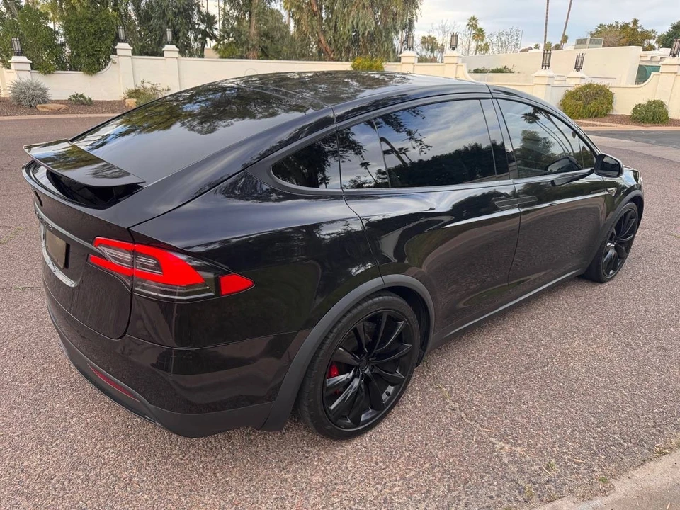 2016 Tesla Model X - Image 7 of 17