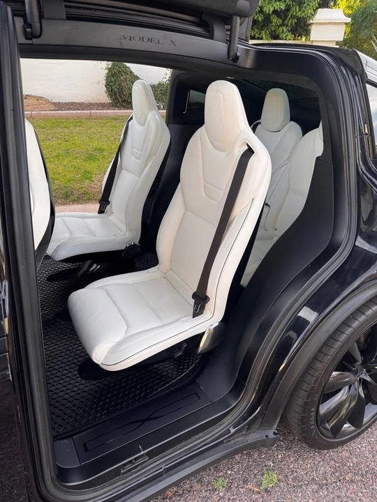 2016 Tesla Model X - Image 15 of 17